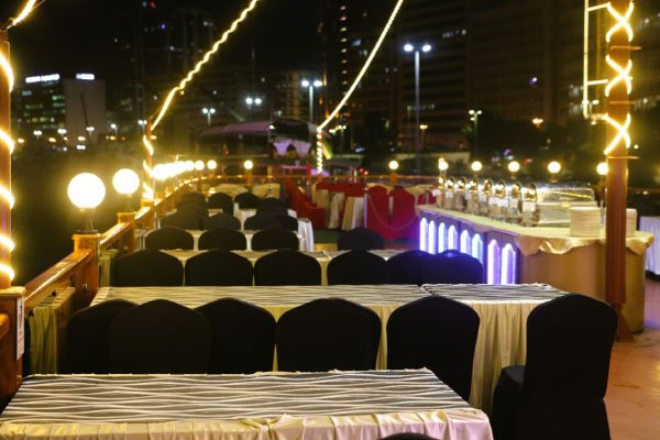 upper-deck-dhow-cruise-creek